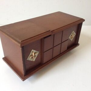 Vintage ROSS Solid State Transistor Radio Wood